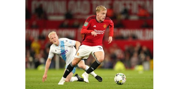 Manchester United bestemmer seg for å låne Donny van de Beek til Eintracht Frankfurt igjen